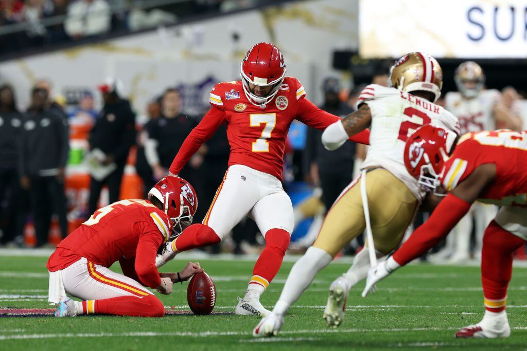 Super Bowl LVIII: Chiefs top 49ers 25-22 in OT thriller – WFTV