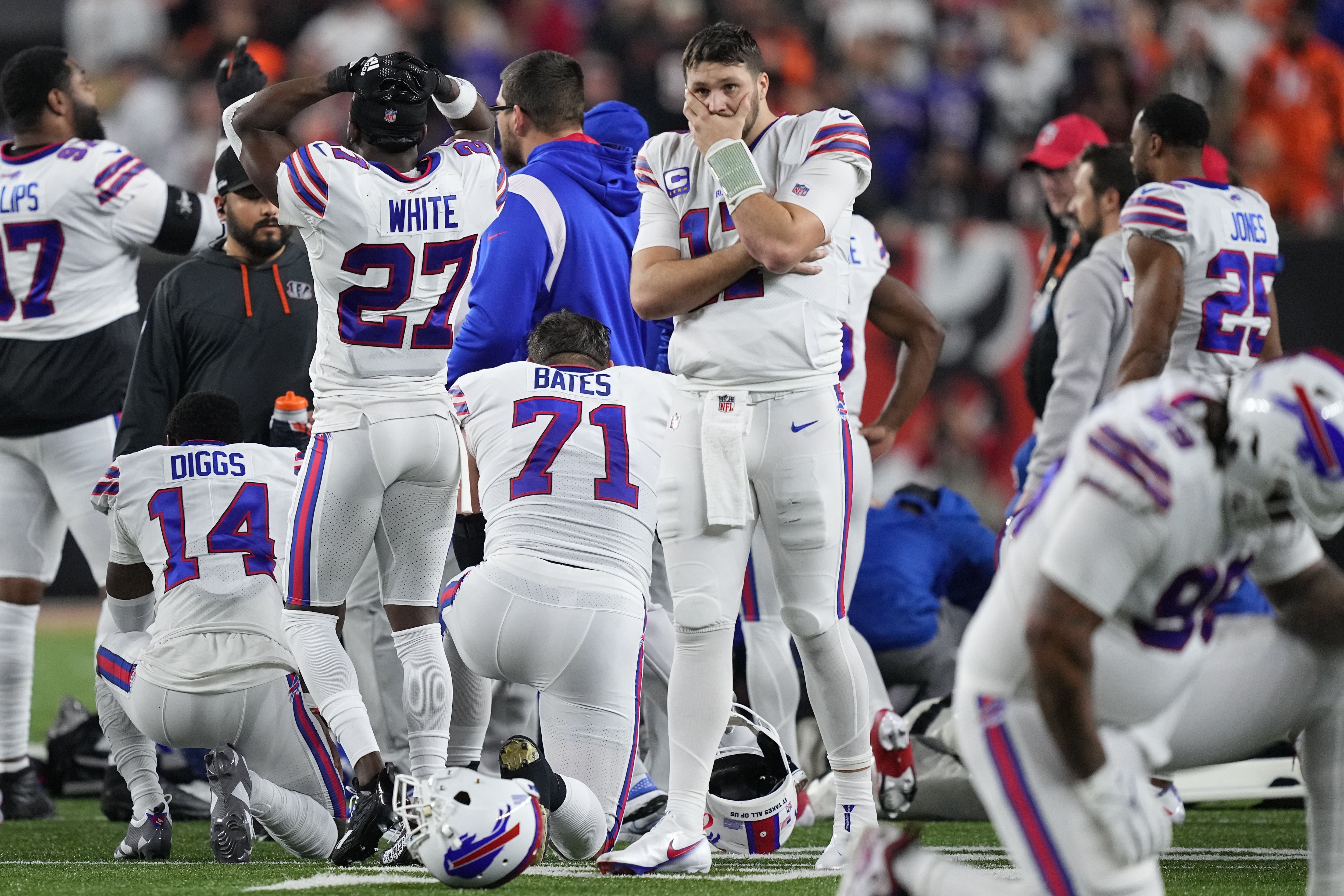 See Buffalo Bills Honor Damar Hamlin With Ceremony, Opening Kickoff TD –  Rolling Stone