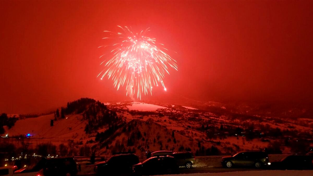 Recordbreaking light show Colorado firework display sets record