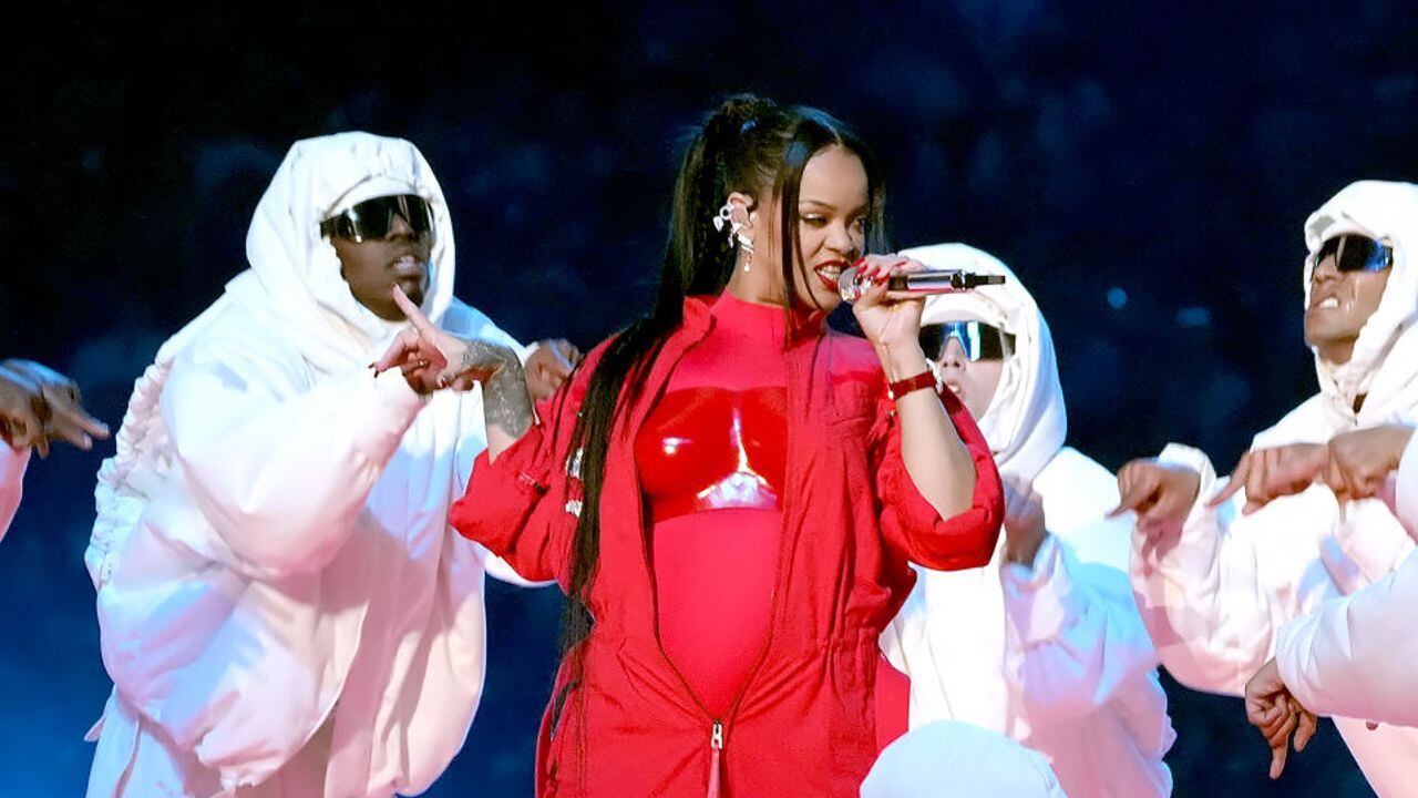 2023 Oscars: Nominee Rihanna performs 'Lift Me Up' at ceremony, brings bold  maternity style to Academy Awards - ABC7 Chicago