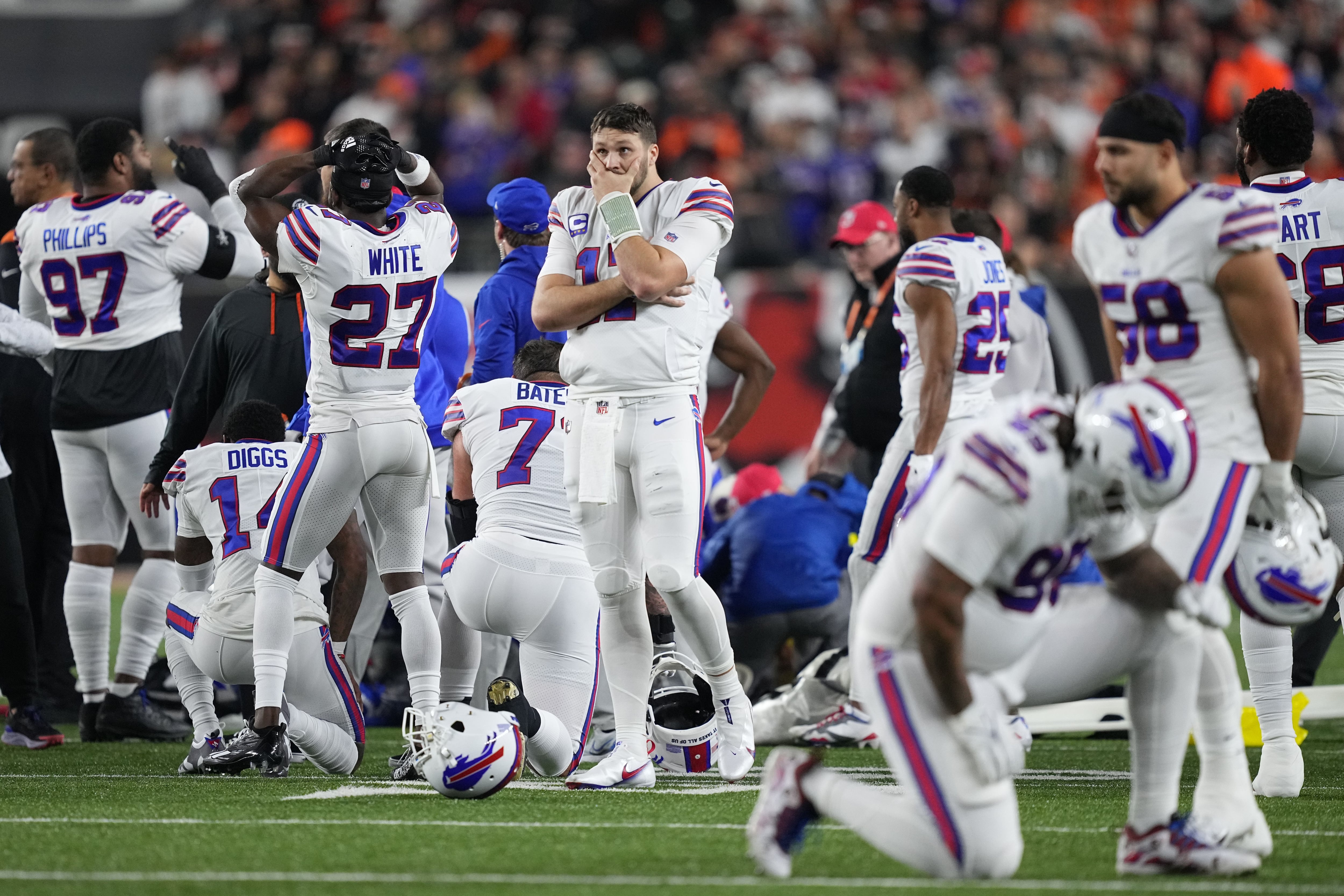 Buffalo Bills' Damar Hamlin in critical condition after suffering cardiac  arrest on field - CBS News