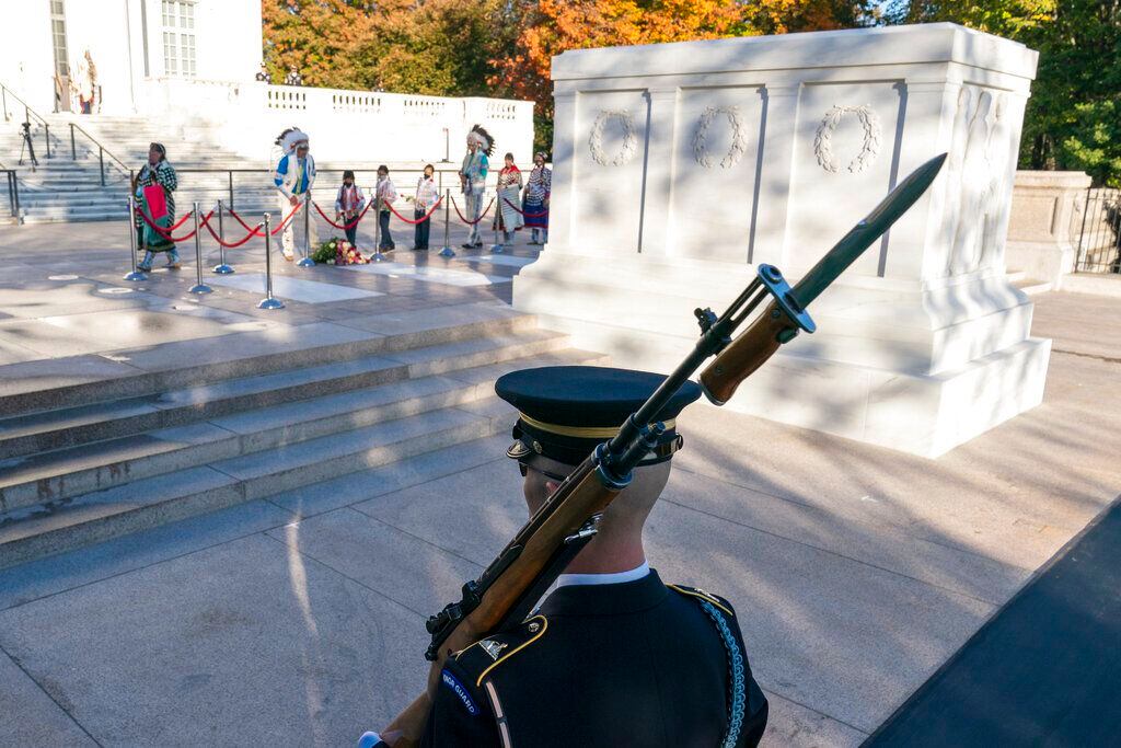 Tomb of the Unknown Soldier has first all-female guard change in history :  NPR