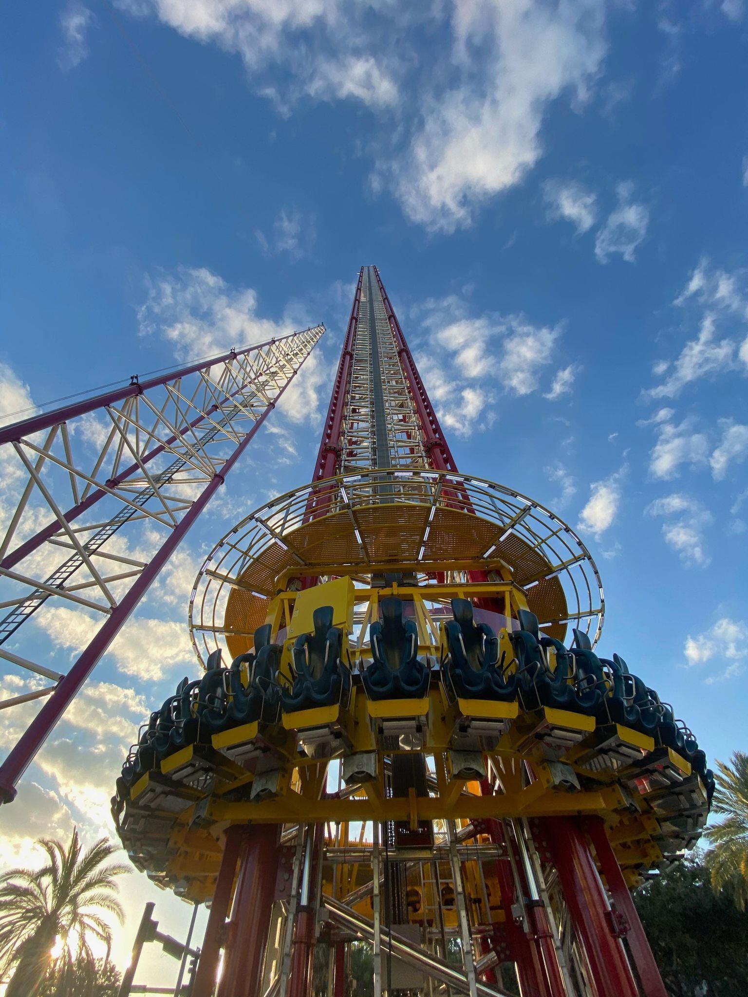 Teen killed after falling from amusement park ride in Orlando 